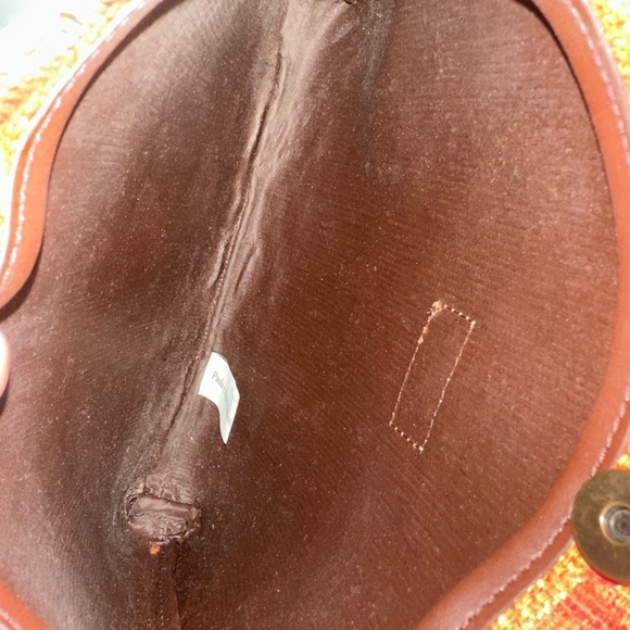 Elegant Multicolor Geometric Shoulder Bag - Picture 2 of 3